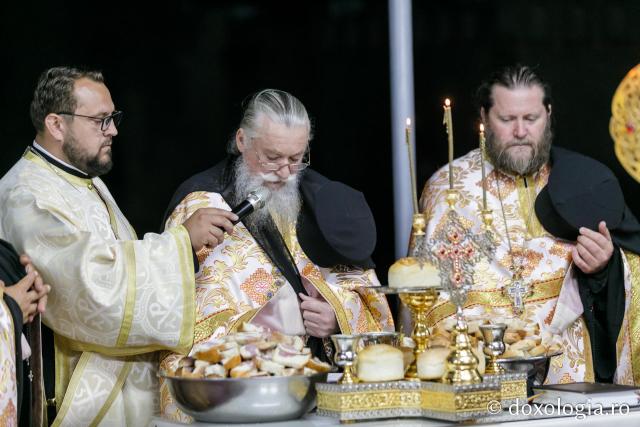 Slujbă de noapte în cinstea Sfântului Mare Mucenic Gheorghe #HramSuceava2022