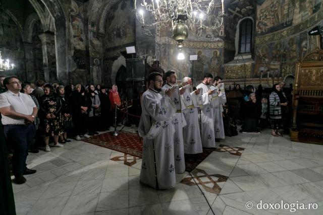 A doua zi de hram: PS Părinte Damaschin a săvârșit Slujba Privegherii în cinstea Sfântului Ioan cel Nou #HramSuceava2022