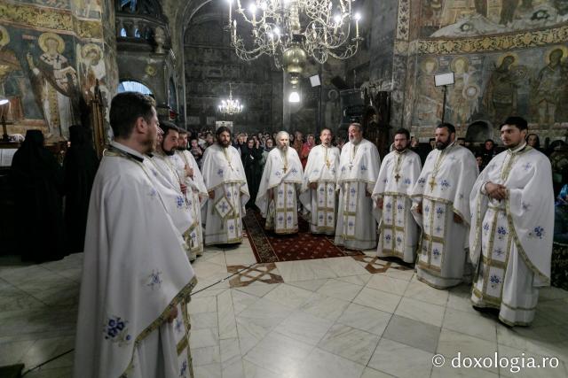 A doua zi de hram: PS Părinte Damaschin a săvârșit Slujba Privegherii în cinstea Sfântului Ioan cel Nou #HramSuceava2022