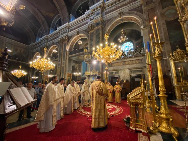 Preasfințitul Antonie la Catedrală: „Este important să mărturisim că Mântuitorul Hristos este Dumnezeu adevărat, pentru că atunci când mărturisim aceasta noi intrăm într-o legătură spirituală cu El”