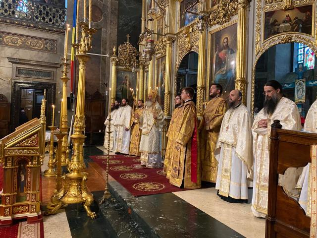 Preasfințitul Antonie la Catedrală: „Este important să mărturisim că Mântuitorul Hristos este Dumnezeu adevărat, pentru că atunci când mărturisim aceasta noi intrăm într-o legătură spirituală cu El”