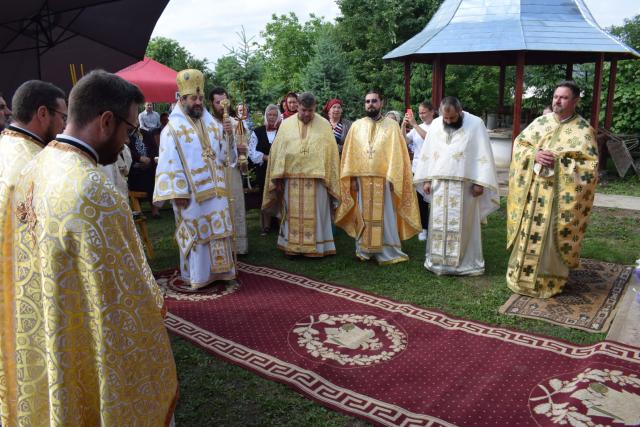 Slujbă arhierească în Parohia Joldești, comuna Vorona, Protopopiatul Botoșani