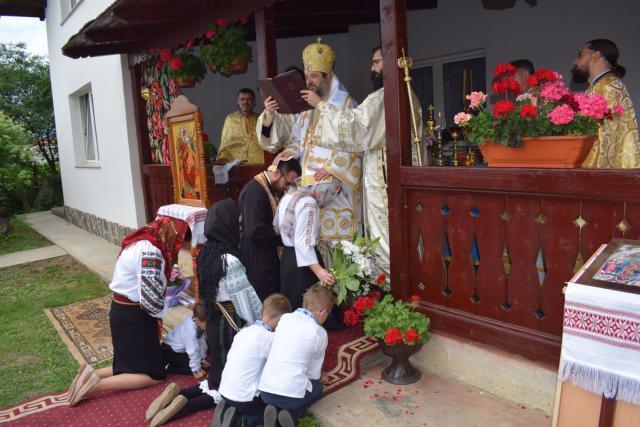Slujbă arhierească în Parohia Joldești, comuna Vorona, Protopopiatul Botoșani