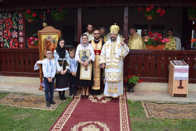 Slujbă arhierească în Parohia Joldești, comuna Vorona, Protopopiatul Botoșani