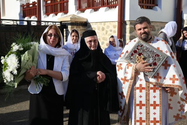 Liceul Teologic „Sfânta Parascheva” de la Mănăstirea Agapia aniversează 3 decenii de la reactivare