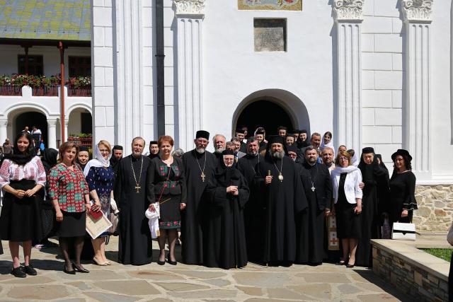 Liceul Teologic „Sfânta Parascheva” de la Mănăstirea Agapia aniversează 3 decenii de la reactivare