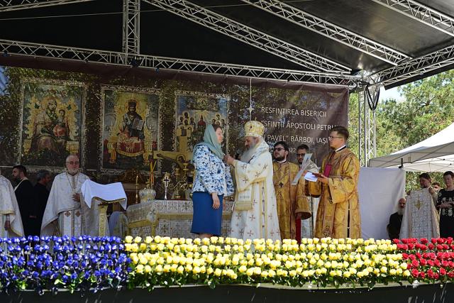 Moment istoric la Iași: În Duminica Tuturor Sfinților, Biserica Bărboi a primit din nou haină luminoasă