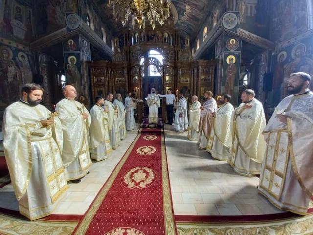 Prezenţă arhierească la hramul Parohiei „Sfântul Voievod Ştefan cel Mare” din Iaşi