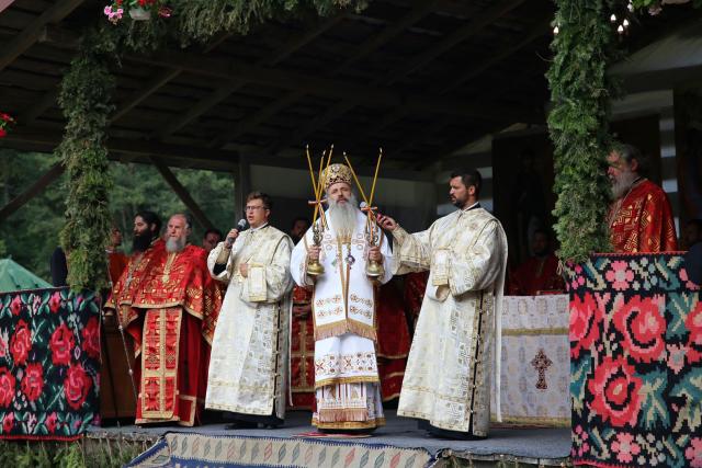 Tabăra de la Nemțișor: Ce le-a transmis în acest an IPS Mitropolit Teofan celor 500 de tineri?