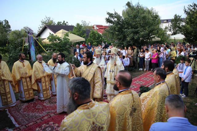 De 15 ani, Preafericitul Părinte Teoctist slujește în Împărăția Cerurilor: Doi ierarhi s-au rugat la Tocileni pentru sufletul celui de-al cincilea Patriarh al Bisericii Ortodoxe Române