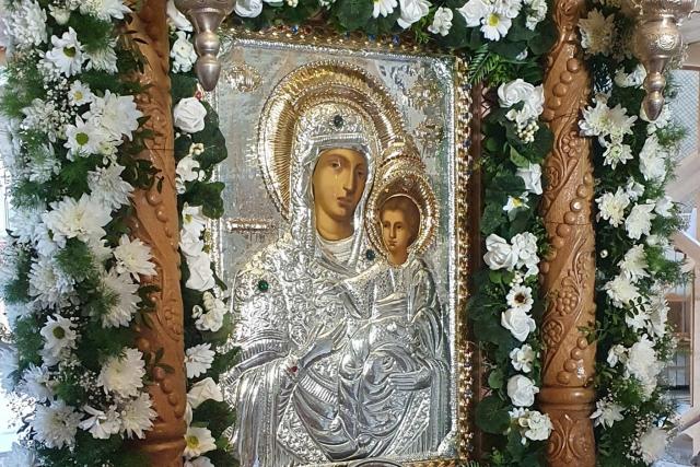 Cinstirea Sfintei Icoane a Maicii Domnului Prodromița, la catedrala din Moineşti