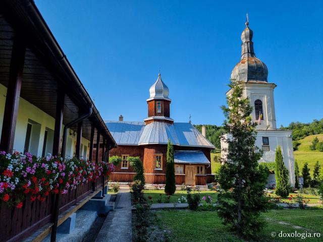 Schitul „Sfânta Maria Magdalena” Țibucani
