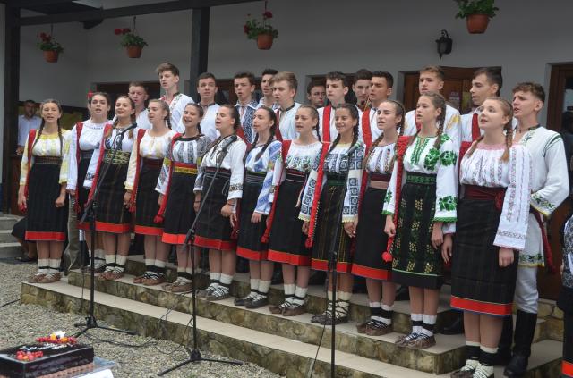 Bucurii duhovniceşti la Vicov de Sus - Est şi la Marginea