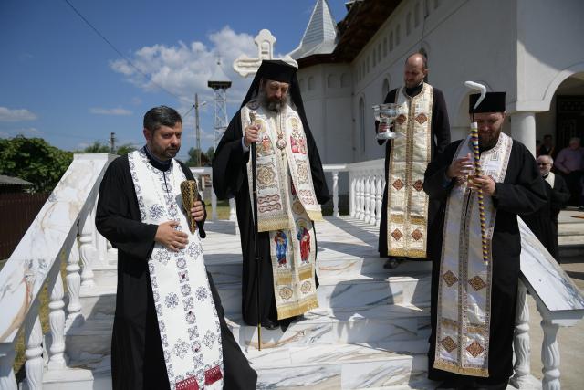 Distincția de vrednicie „Crucea Sfântul Ierarh Iosif cel Milostiv”, dăruită pentru prima dată unui cleric din cadrul Arhiepiscopiei Iașilor