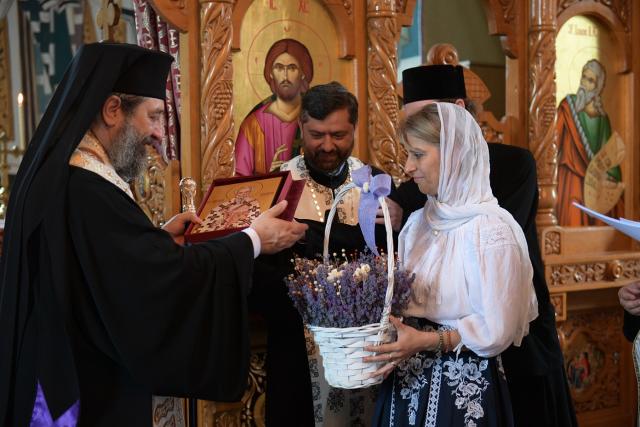 Distincția de vrednicie „Crucea Sfântul Ierarh Iosif cel Milostiv”, dăruită pentru prima dată unui cleric din cadrul Arhiepiscopiei Iașilor