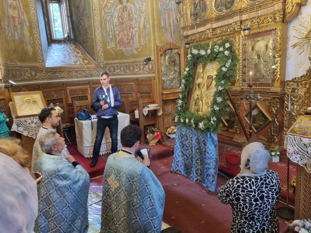 Icoana Maicii Domnului „Trihirusa”, în pelerinaj la Biserica „Precista” din Bacău