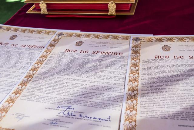 Momente istorice în satul Mănăstirea Neamț: prima Liturghie săvârșită de un arhiereu, în contextul aniversării a 200 de ani de la minunea Icoanei Maicii Domnului Îndrumătoarea