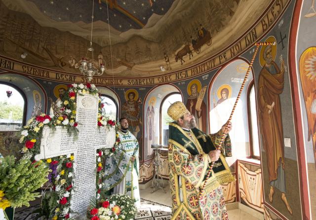 Momente istorice în satul Mănăstirea Neamț: prima Liturghie săvârșită de un arhiereu, în contextul aniversării a 200 de ani de la minunea Icoanei Maicii Domnului Îndrumătoarea