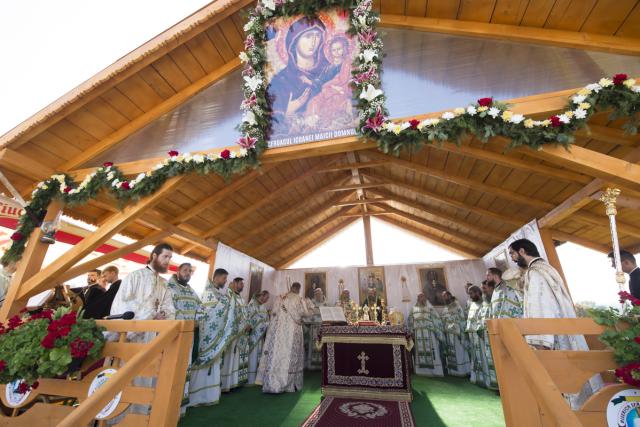 Momente istorice în satul Mănăstirea Neamț: prima Liturghie săvârșită de un arhiereu, în contextul aniversării a 200 de ani de la minunea Icoanei Maicii Domnului Îndrumătoarea