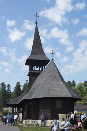 Momente istorice în satul Mănăstirea Neamț: prima Liturghie săvârșită de un arhiereu, în contextul aniversării a 200 de ani de la minunea Icoanei Maicii Domnului Îndrumătoarea