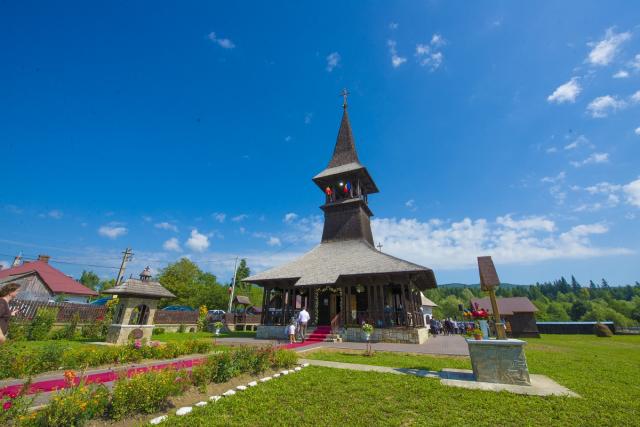 Momente istorice în satul Mănăstirea Neamț: prima Liturghie săvârșită de un arhiereu, în contextul aniversării a 200 de ani de la minunea Icoanei Maicii Domnului Îndrumătoarea