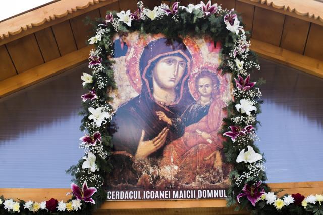Momente istorice în satul Mănăstirea Neamț: prima Liturghie săvârșită de un arhiereu, în contextul aniversării a 200 de ani de la minunea Icoanei Maicii Domnului Îndrumătoarea