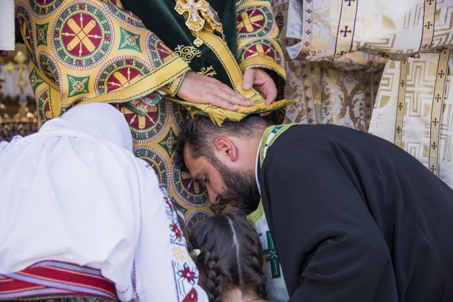 Momente istorice în satul Mănăstirea Neamț: prima Liturghie săvârșită de un arhiereu, în contextul aniversării a 200 de ani de la minunea Icoanei Maicii Domnului Îndrumătoarea