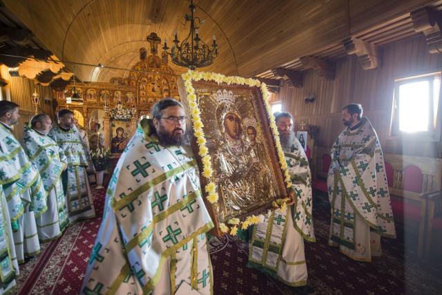 Momente istorice în satul Mănăstirea Neamț: prima Liturghie săvârșită de un arhiereu, în contextul aniversării a 200 de ani de la minunea Icoanei Maicii Domnului Îndrumătoarea
