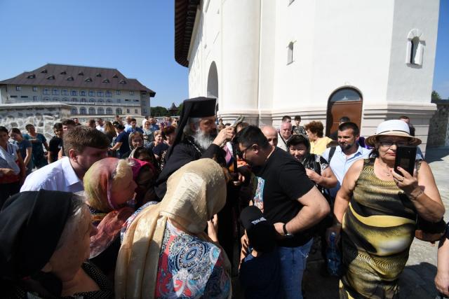 PS Antonie, Episcop de Bălți, a slujit Taina Sfântului Maslu la Mănăstirea Hadâmbu