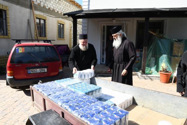 Episcopia de Bălţi a primit alimente de la Mănăstirea Hadâmbu