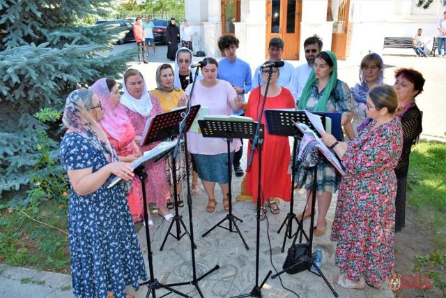 PS Ignatie: „Trupul și Sângele lui Hristos ne ajută să fim oameni liberi. Dacă vrem să avem viaţă, să ne împărtășim cât mai conștient și cât mai des”