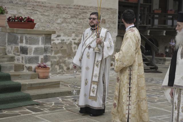 Hramul Mănăstirii Bistrița: „Prin Domnul Hristos și prin Preasfânta Născătoare de Dumnezeu am redobândit Raiul”