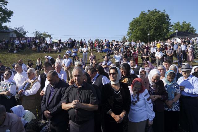 Sărbătoare la Crăiniceni: „Mergând pe urmele Sfântului Ioan Iacob Românul și Hozevitul, și noi devenim însetați după lumină”