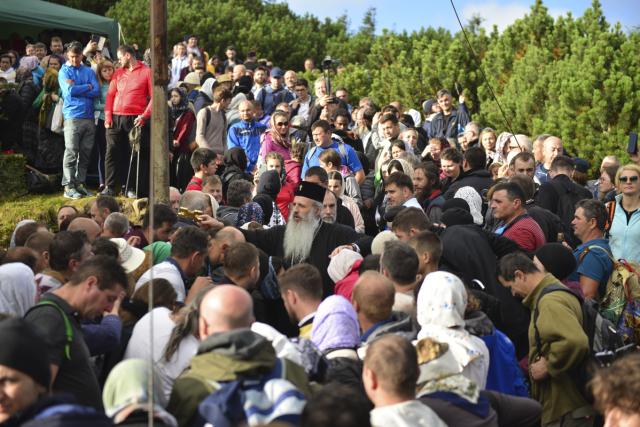 IPS Părinte Casian, la slujba hramului mănăstirii situate la 1800 metri altitudine: „Taborul României este, fără îndoială, Muntele Ceahlău”