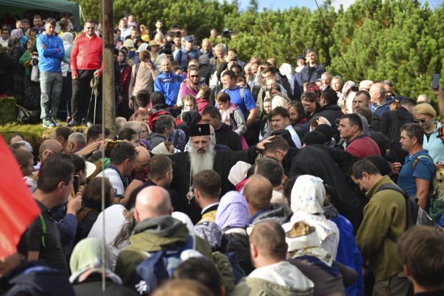 IPS Părinte Casian, la slujba hramului mănăstirii situate la 1800 metri altitudine: „Taborul României este, fără îndoială, Muntele Ceahlău”
