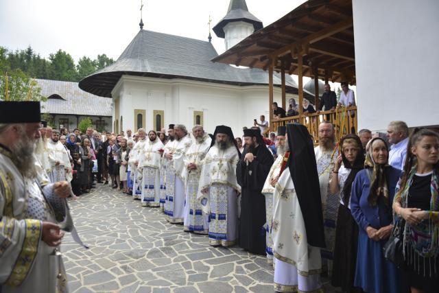 Liturghii arhierești, în cinstea Sfintei Cuvioase Teodora de la Sihla: „Ce este viața de rugăciune?”