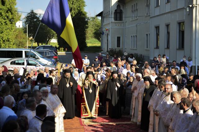 Sfântul Ioan Iacob, sărbătorit la biserica Seminarului teologic de la Mănăstirea Neamț: „Floarea cea mai frumoasă a isihasmului românesc în secolul XX”
