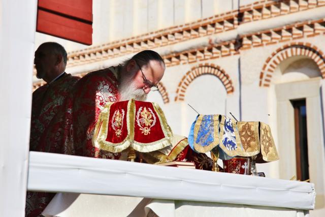 Tăierea Capului Sfântului Ioan Botezătorul: Doi ierarhi au fost prezenți la hramul Mănăstirii Secu