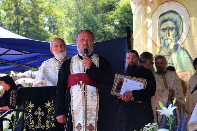 Mitropolitul Moldovei și Bucovinei a sfințit Biserica din Bucureni – Dămuc
