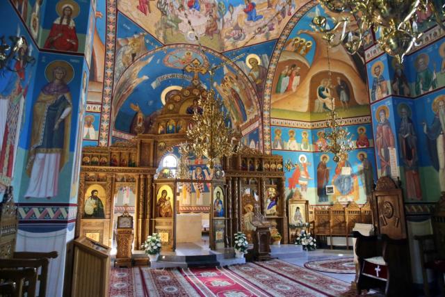 Mitropolitul Moldovei și Bucovinei a sfințit Biserica din Bucureni – Dămuc