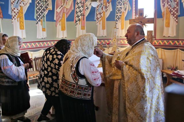 Mitropolitul Moldovei și Bucovinei a sfințit Biserica din Bucureni – Dămuc