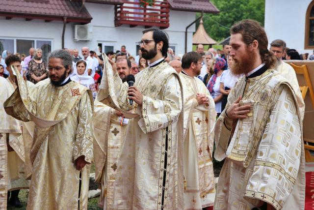 Biserica din Bălțătești, care datează din anul 1872, a fost resfințită de PS Nichifor Botoșăneanul
