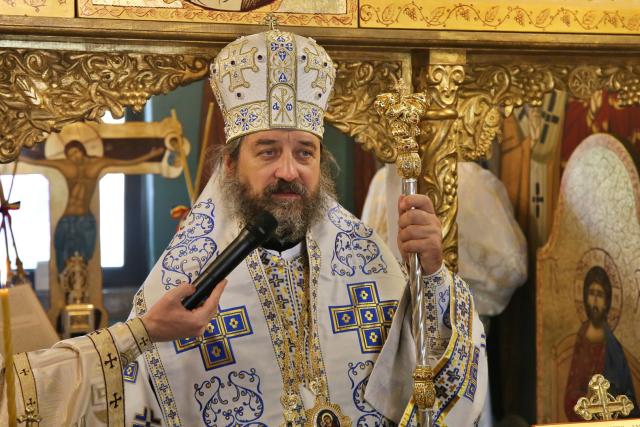 Mamele de la Maternitatea „Elena Doamna” din Iași au fost vizitate de PS Nichifor Botoșăneanul