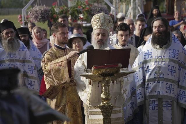 Biserica Schitului Braniște a fost sfințită: „Da, noi suntem zidirea lui Dumnezeu”