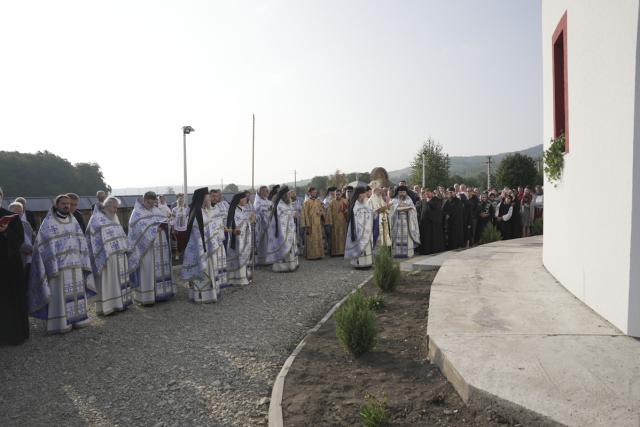 Biserica Schitului Braniște a fost sfințită: „Da, noi suntem zidirea lui Dumnezeu”