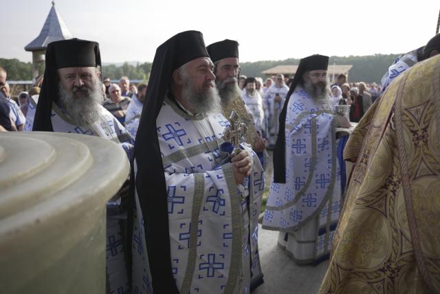 Biserica Schitului Braniște a fost sfințită: „Da, noi suntem zidirea lui Dumnezeu”