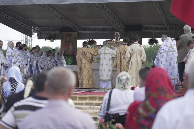 Biserica Schitului Braniște a fost sfințită: „Da, noi suntem zidirea lui Dumnezeu”