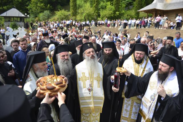 Liturghii arhierești, în cinstea Sfintei Cuvioase Teodora de la Sihla: „Ce este viața de rugăciune?”