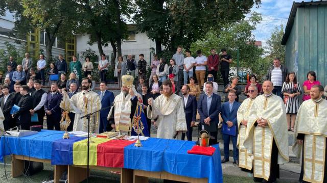 Debut de an școlar sub semnul binecuvântării arhierești la Seminarul Teologic Liceal Ortodox „Sfântul Gheorghe” din Botoșani