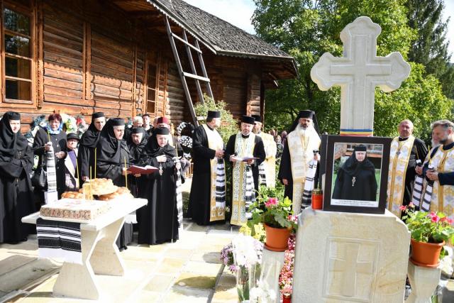 Stavrofora Irina Pântescu, pomenită la Mănăstirea Voroneţ